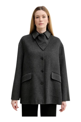 Contrast-collar Wool Jacket