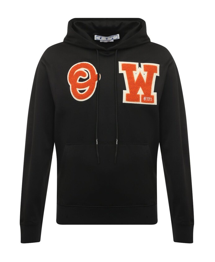 black-sweatshirt-with-drawstring-hood