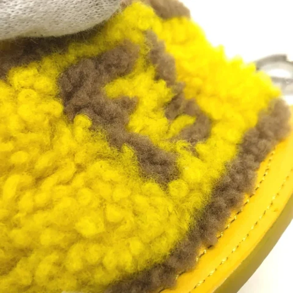 Fendi Vintage Pre-owned Leather key-holders Yellow Dames