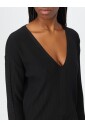 jupe-midi-en-tricot-cotele-a-col-en-v