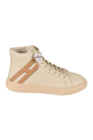 Hohe Sneaker mit Schnürung