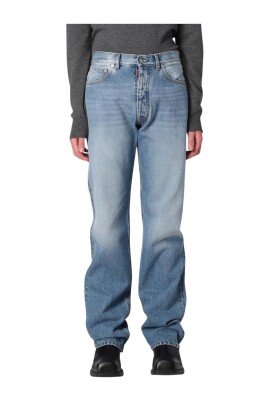 classic-straight-leg-jeans