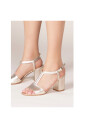 sandales-a-talons-en-cuir