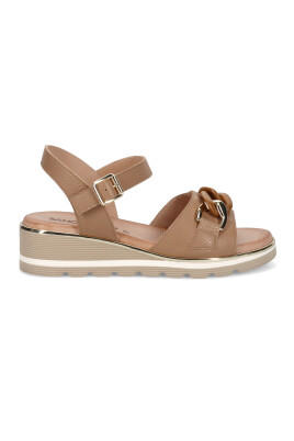 brown-leather-sandal-comfort-and-style