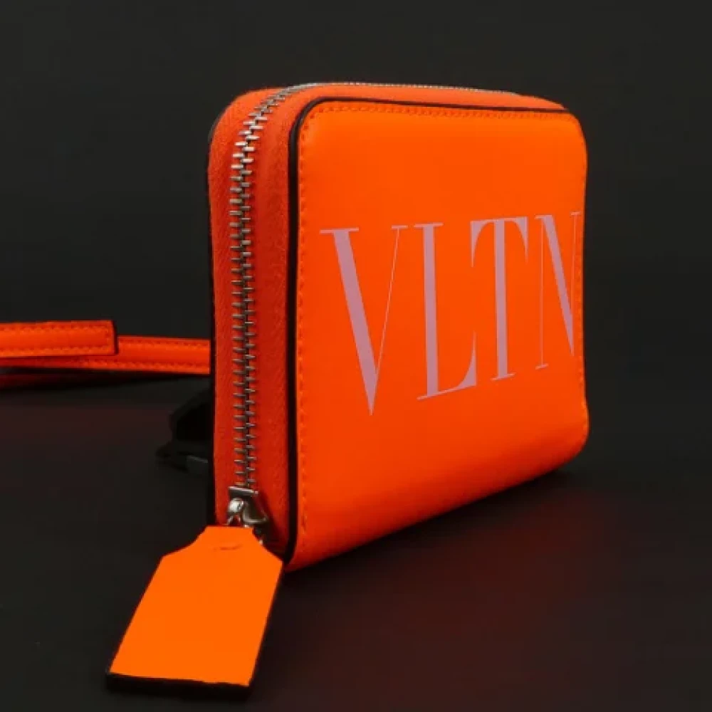 Valentino Vintage Pre-owned Leather wallets Orange Dames