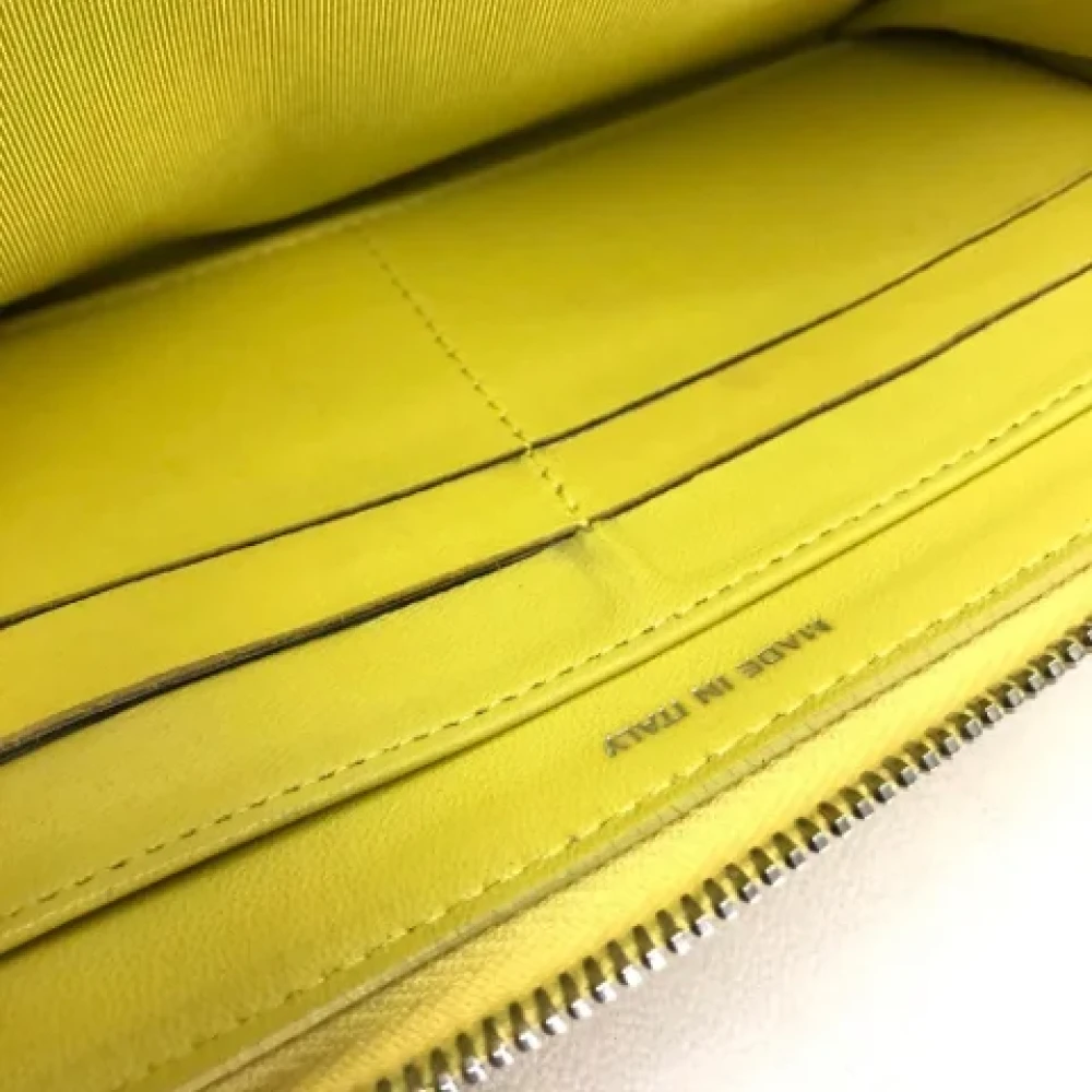 Chanel Vintage Pre-owned Leather wallets Yellow Dames