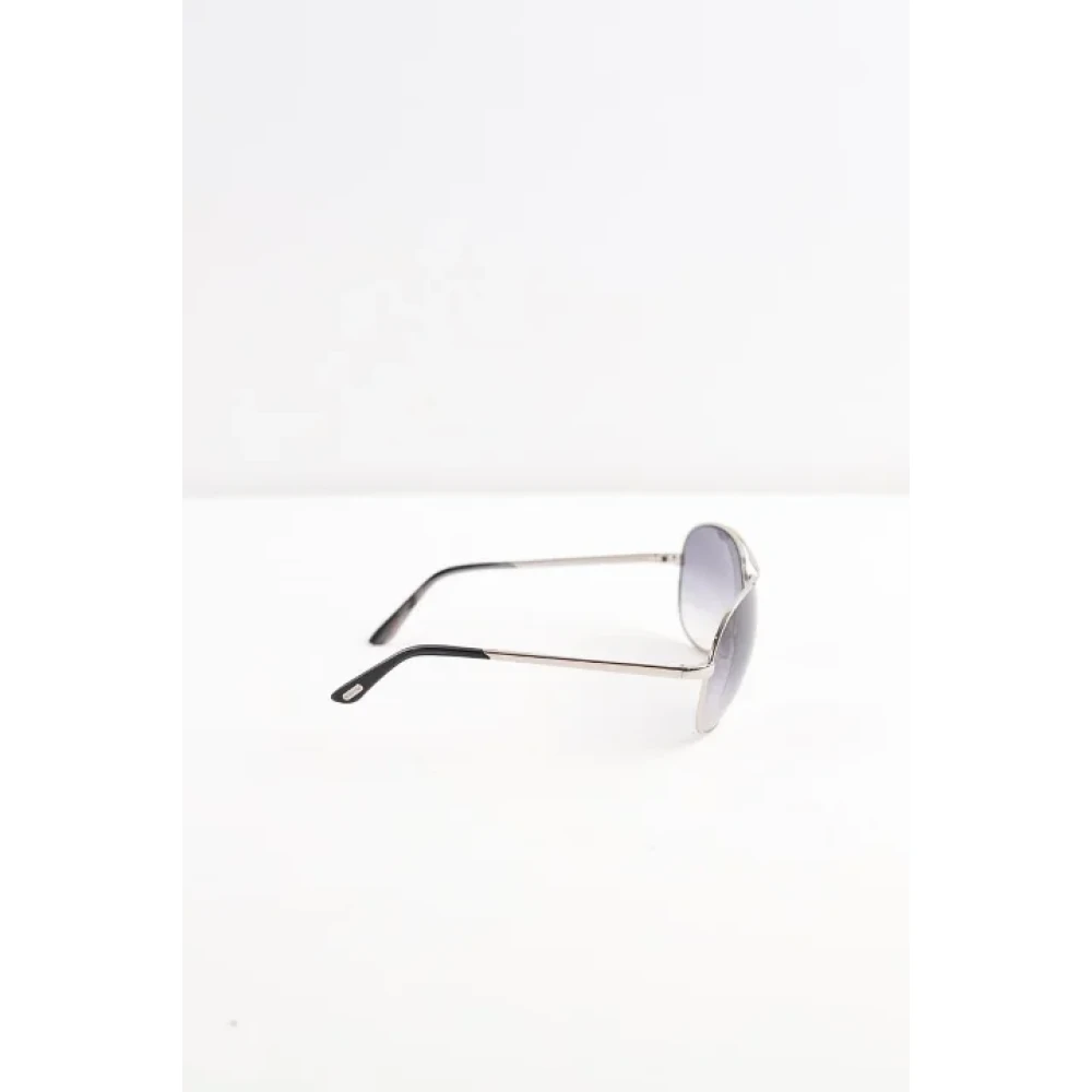 Tom Ford Pre-owned Metal sunglasses Gray Dames