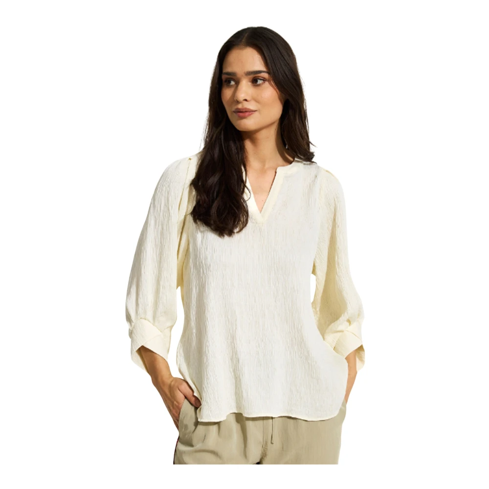 Blouses & Shirts > Blouses - - IN Front - Modalova