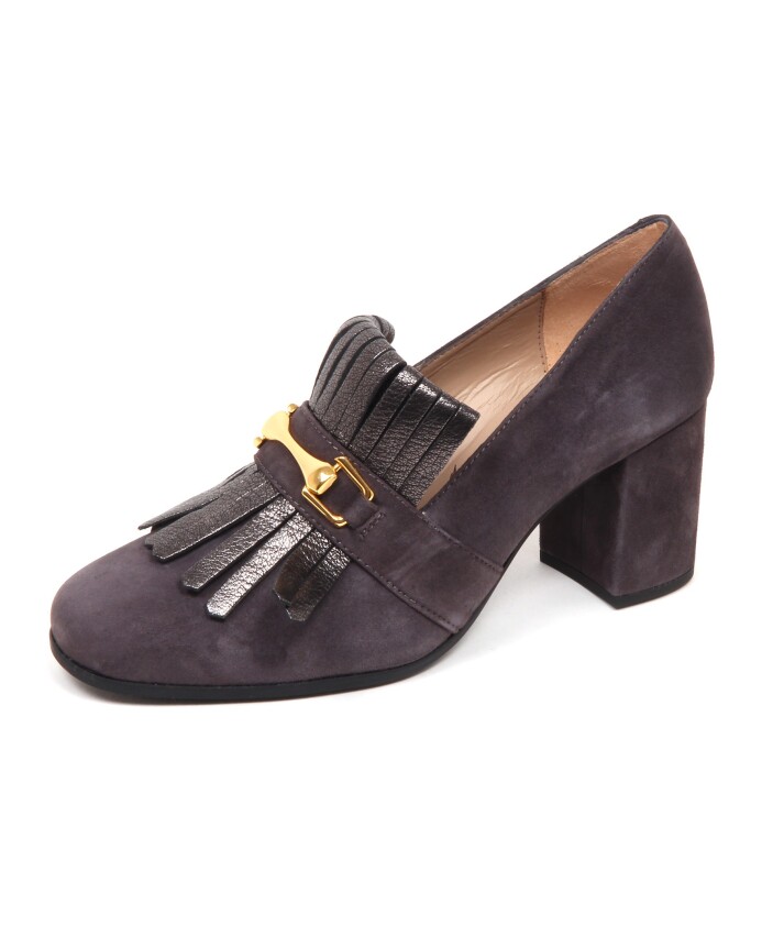 chaussure-grise-en-daim-a-franges-olimpo