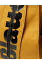 sac-a-dos-jaune-avec-logo-noir