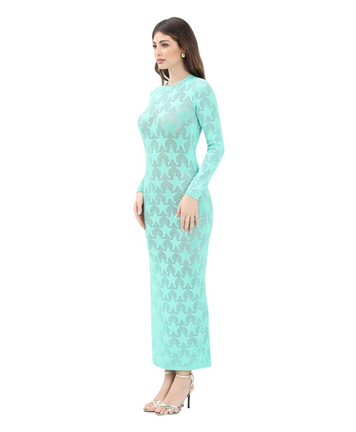 robe-longue-en-tricot-vert-avec-broderie-etoile