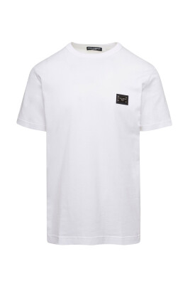 t-shirt-med-maerketiket