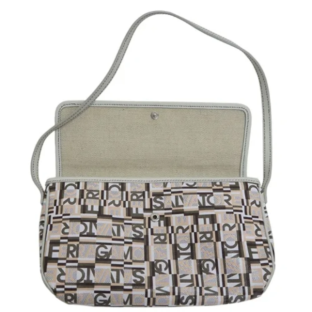 Salvatore Ferragamo Pre-owned Canvas shoulder-bags Beige Dames