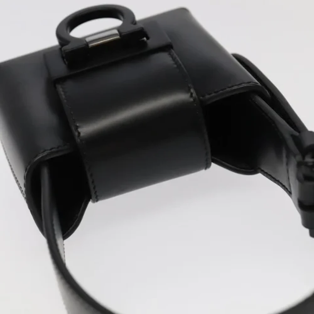 Salvatore Ferragamo Pre-owned Leather handbags Black Dames