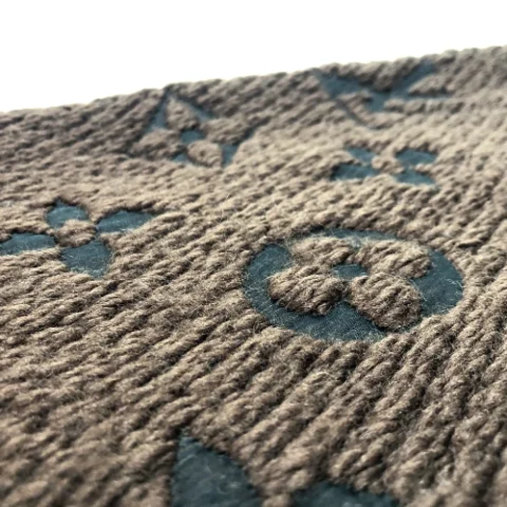 Louis Vuitton Vintage Pre-owned Wool scarves Brown Dames