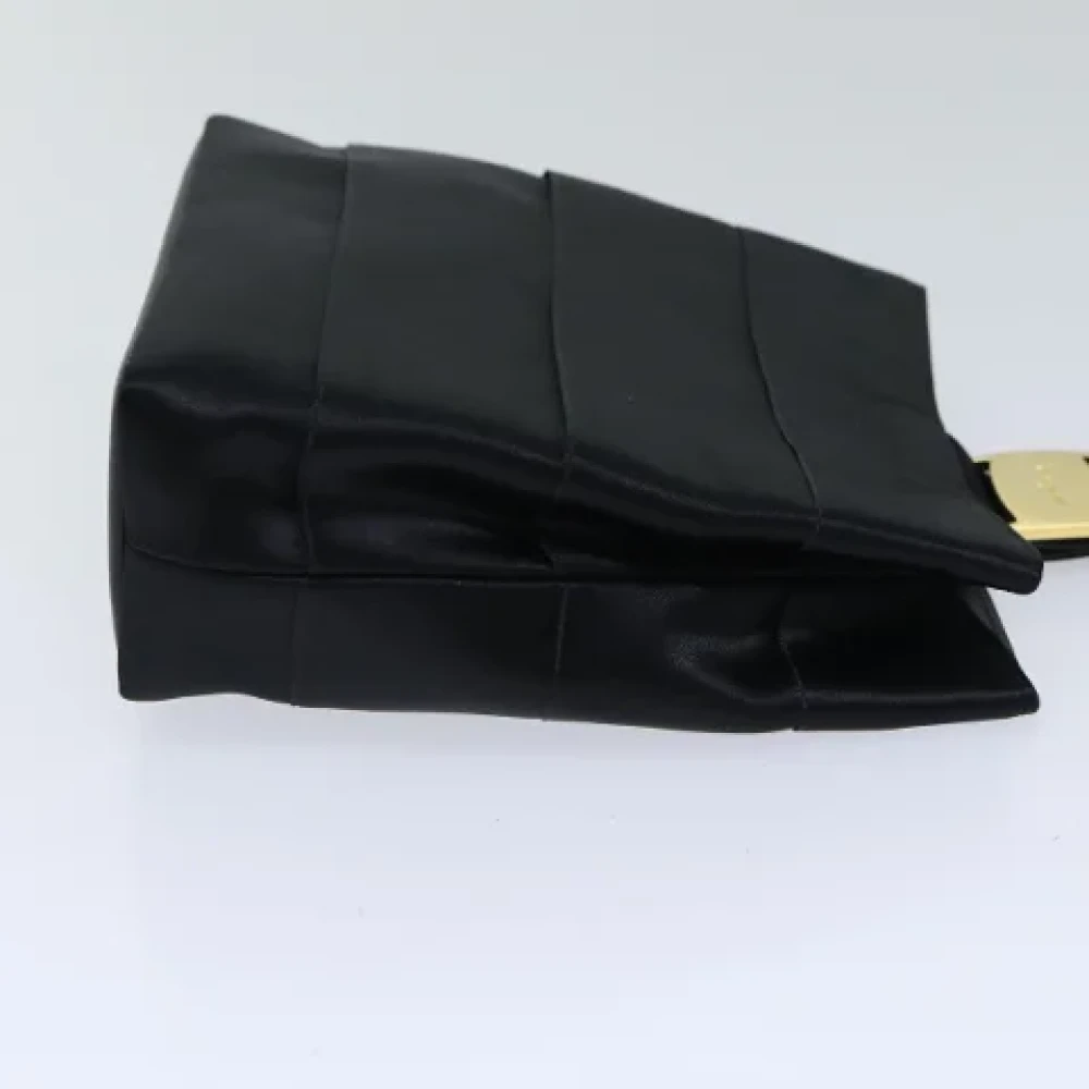 Salvatore Ferragamo Pre-owned Silk handbags Black Dames