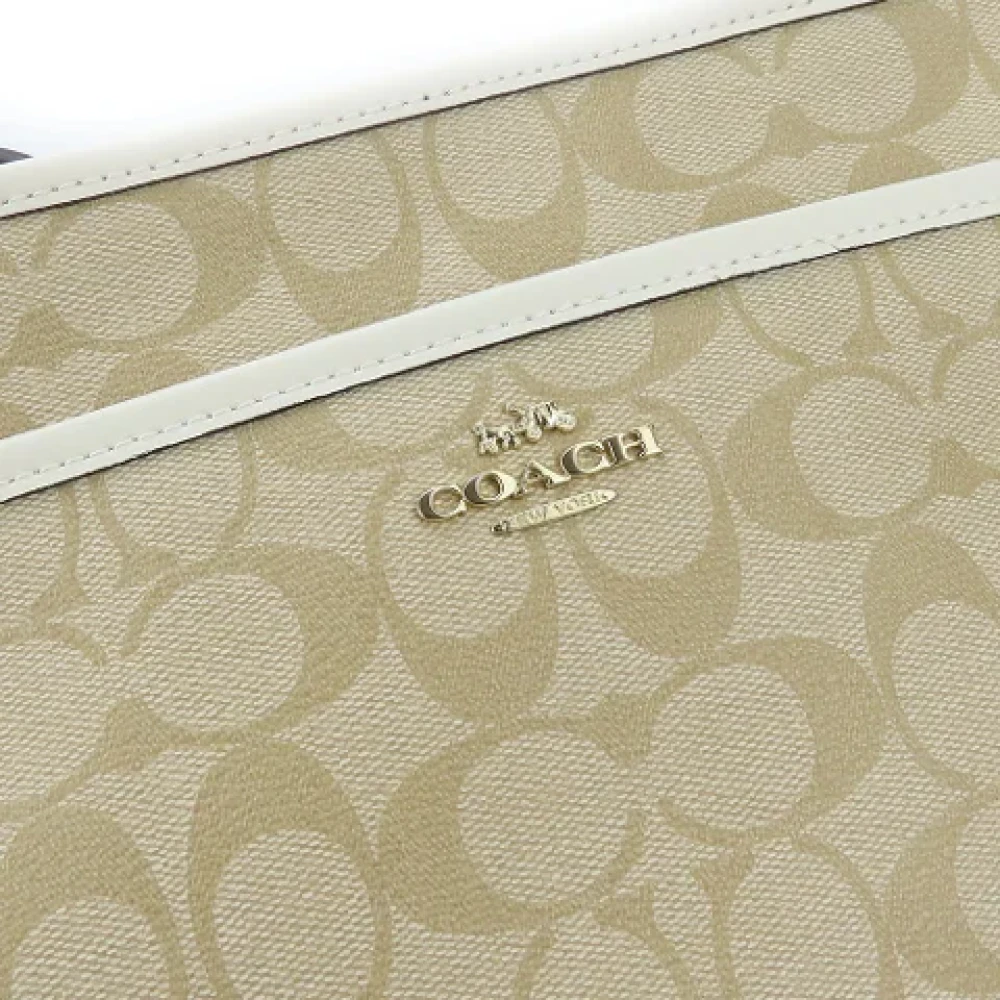 Coach Pre-owned Plastic shoulder-bags Beige Dames