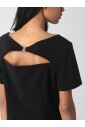 elegante-robe-droite-a-encolure-bateau