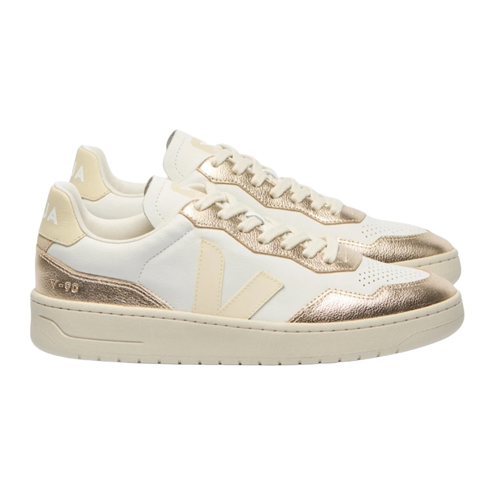 Veja Women's White Trainers - Sneakers - 7 Uk - Shoes