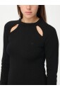 robe-mini-en-tricot-noir