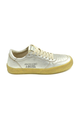 sneakers-en-cuir-argent-printemps-ete