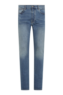 jean-bleu-coupe-moderne-look-elegant