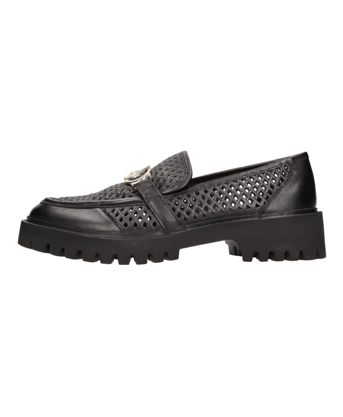 chaussures-plates-noires