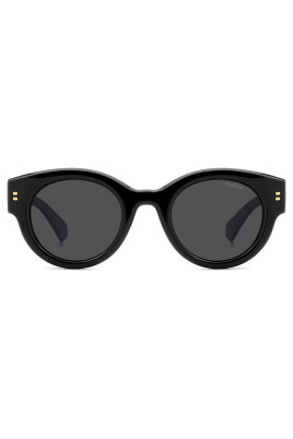 stylish-sunglasses-with-black-frame