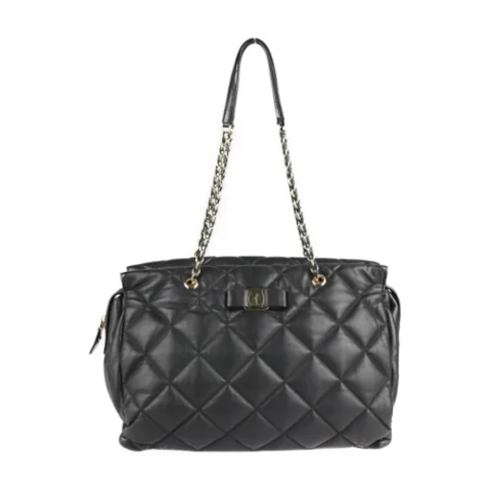 Salvatore Ferragamo Pre-owned Fabric shoulder-bags Black Dames