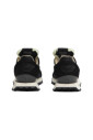 sporty-chic-black-sneakers