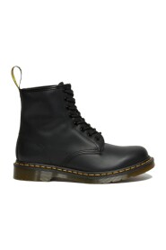 Wysokie buty sznurowane