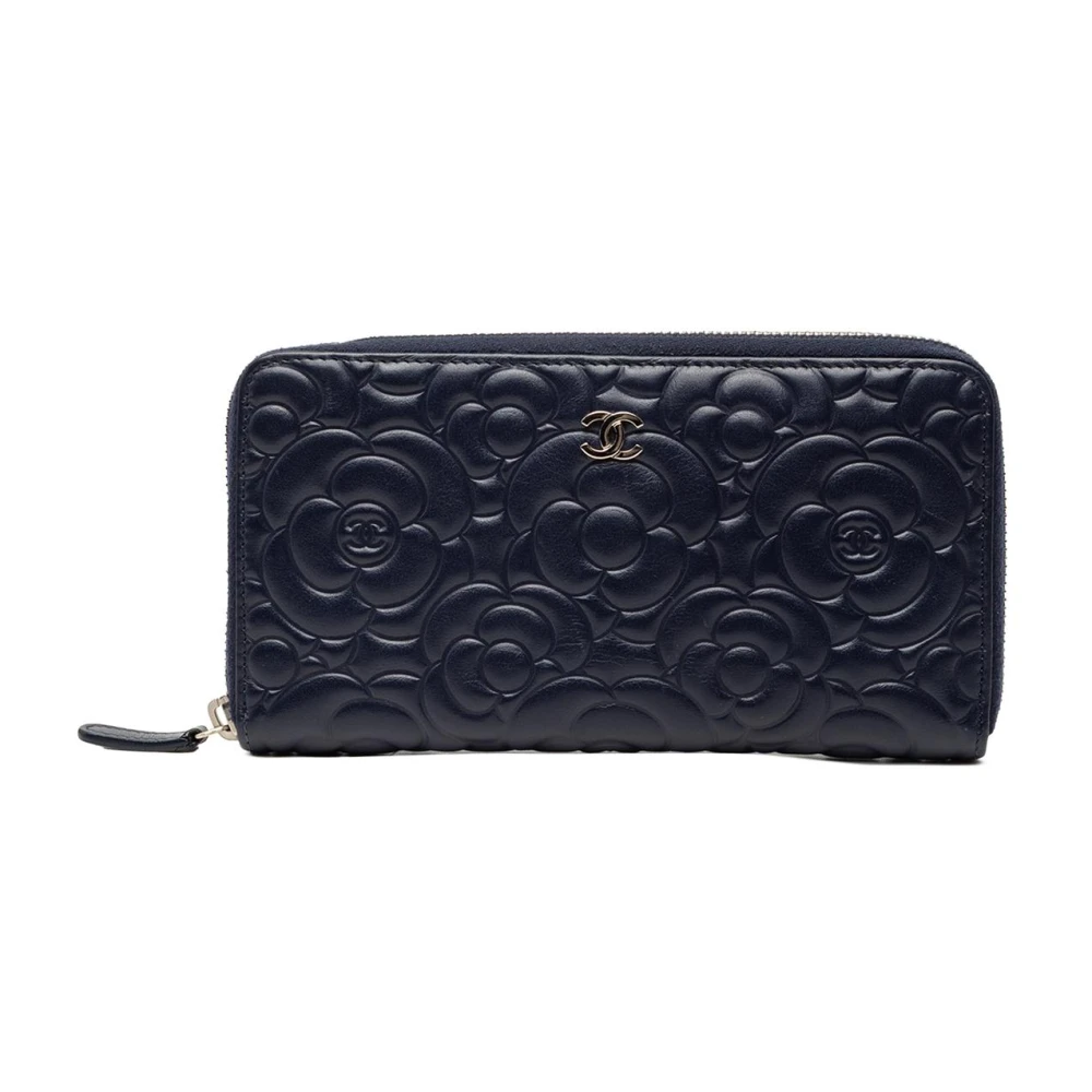 Chanel Vintage Women's Blue Pre-Owned Embossed Leather Wallet