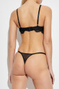 string-en-dentelle