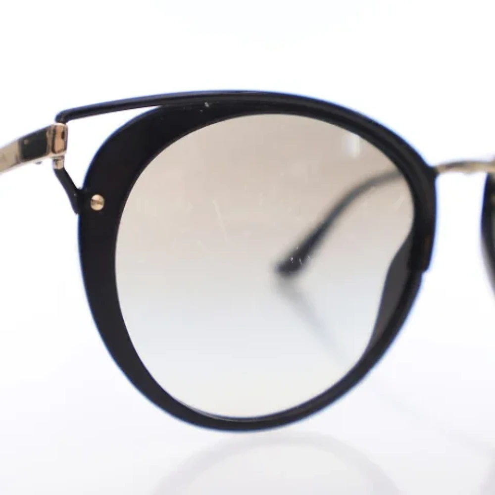 Prada Vintage Pre-owned Plastic sunglasses Black Dames