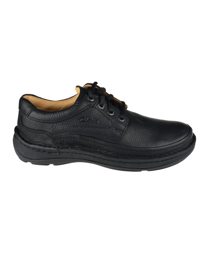 nature-three-chaussure-a-lacets