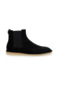 bottes-noires-avec-semelle-en-caoutchouc