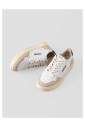 sneakers-en-cuir-blanc-avec-daim-beige