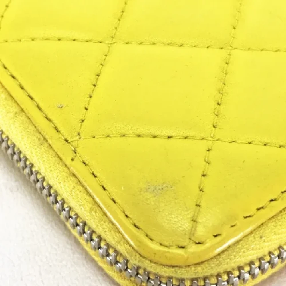 Chanel Vintage Pre-owned Leather wallets Yellow Dames