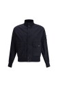 veste-avec-objectif-emblematique-et-col-haut