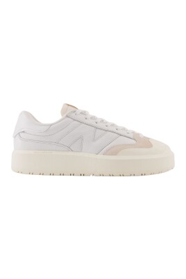 baskets-en-cuir-a-plateforme