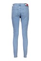 jean-femme-en-coton-bleu-clair