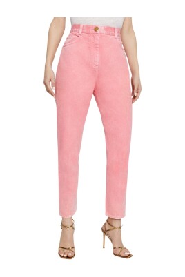 pink-boyfriend-jeans-with-monogram