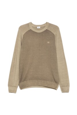 kaki-wool-sweater-stylish-layering