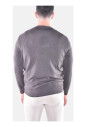 pull-en-laine-merinos-extra-fine-avec-badge-sur-la-manche
