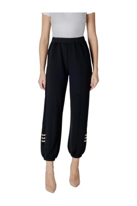 comfortable-sports-trousers-for-women
