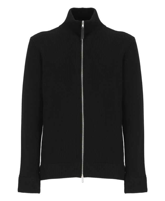pull-noir-avec-col-haut-zip