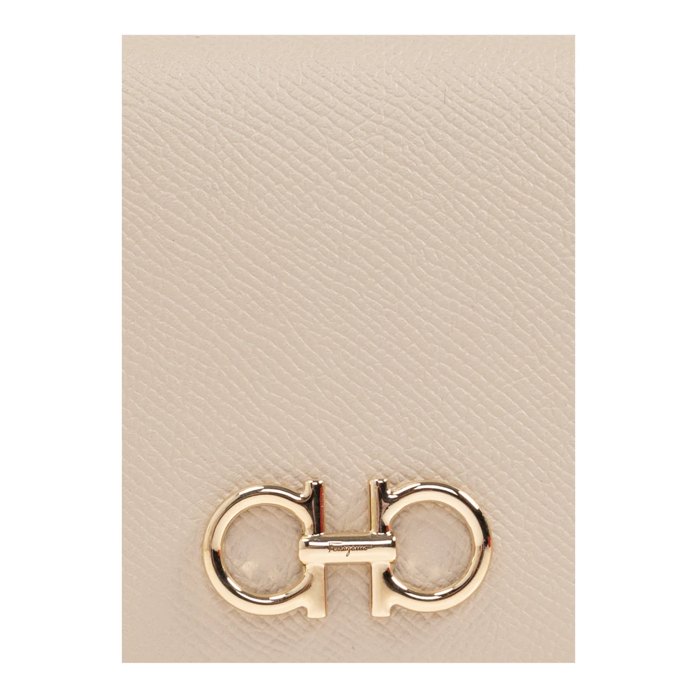 Salvatore Ferragamo Leren portemonnee Beige Dames