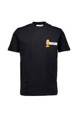 stylish-model-t-shirt