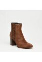 bottine-en-daim-marron
