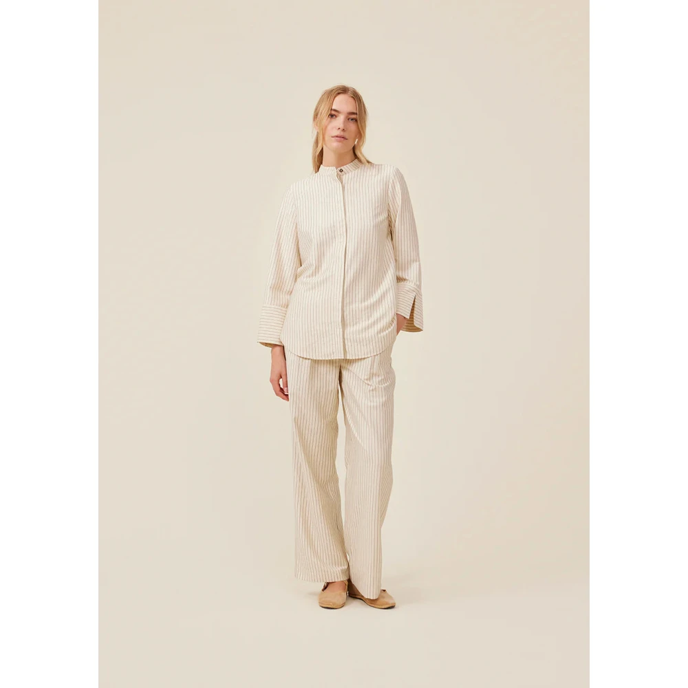 Modström Overhemd met hoge hals split en cropped mouwen Beige Dames